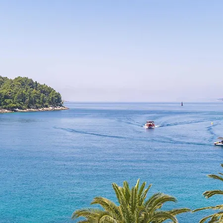 Royale - One Bedroom With Sea View Apartman *