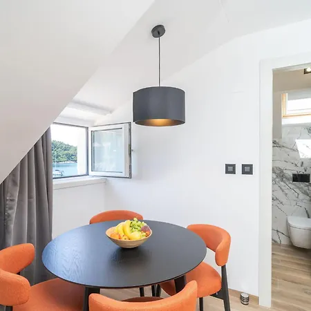 דירה Royale - One Bedroom With Sea View קאבטאט