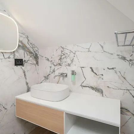 Royale - One Bedroom With Sea View דירה