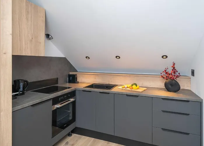 Royale - One Bedroom With Sea View דירה