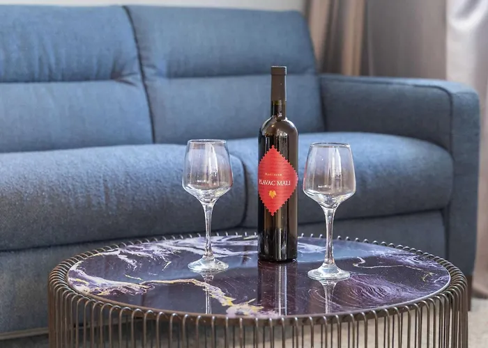 Royale - One Bedroom With Sea View דירה קאבטאט